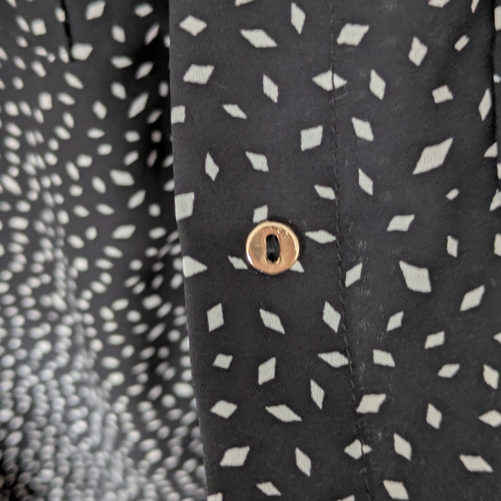 Black and White Patterned Blouse - Picture 2 of 5